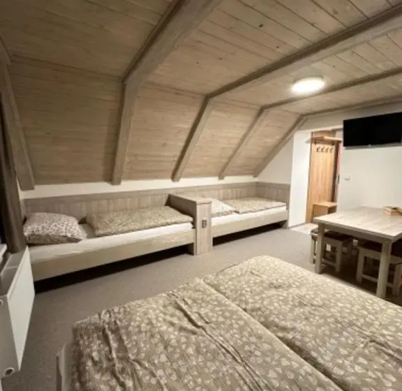 Perhestudio, Apartmány Vesna