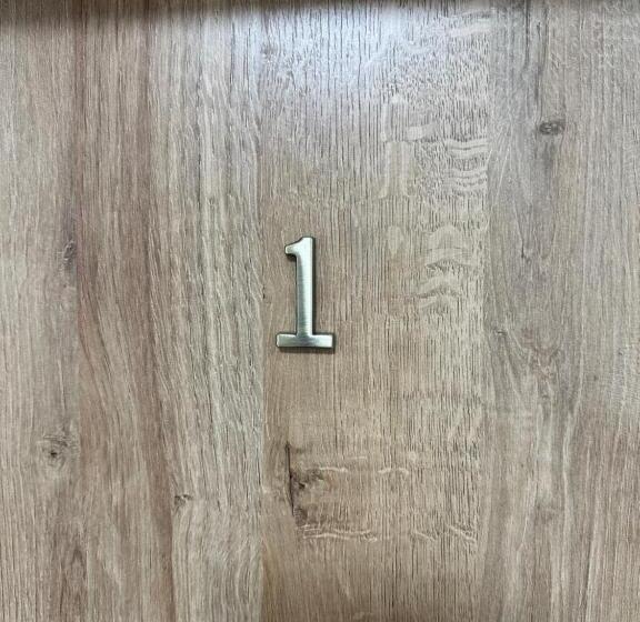 스탠다드 스튜디오, Apartmány Vesna