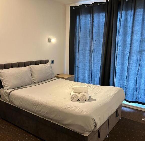 آپارتمان 1 خوابه, 2 And 3 Advent Way