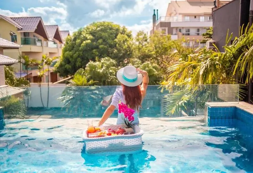 اتاق استاندارد سه تخته با چشمانداز استخر, Suite Piscina Privativa E Café Flutuante
