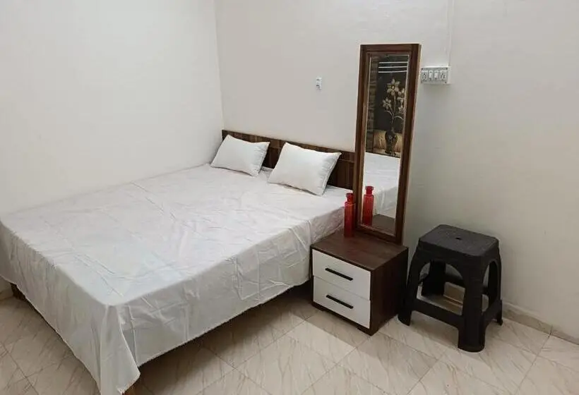 スイート, Daulatabad Guest House