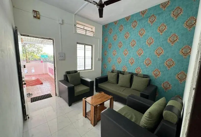 スイート, Daulatabad Guest House