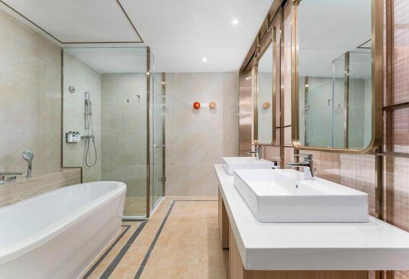 Люкс Кровать Кинг, Holiday Inn Express Weifang City Center, An Ihg