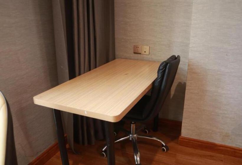 家庭套房, Hx International