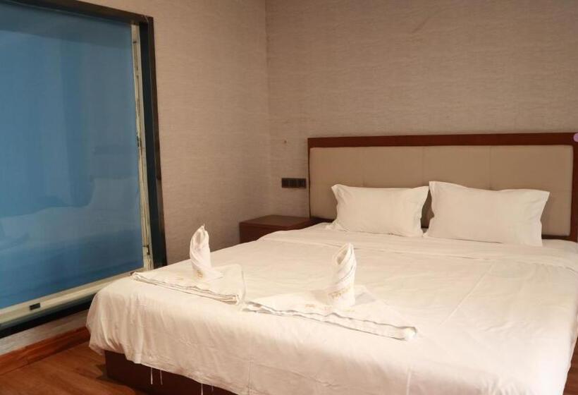 家庭套房, Hx International