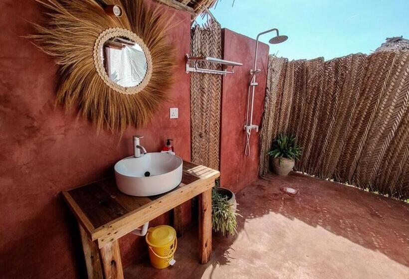 Triple Room Sea View, Paradise City