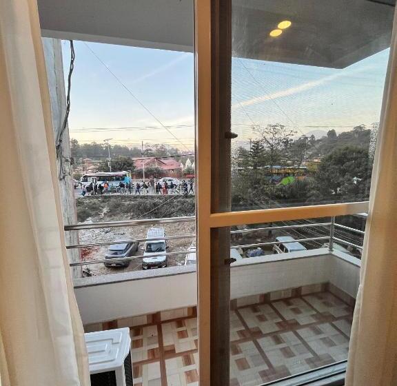 اتاق استاندارد چهار تخته, Prime Suite