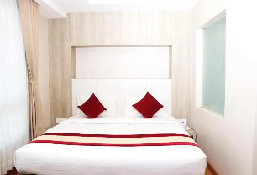 Deluxe Suite King Bed, Prime Suite