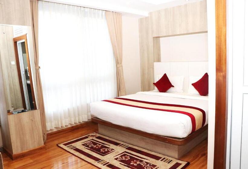 Deluxe Suite King Bed, Prime Suite