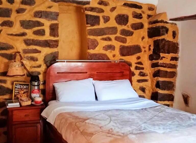 اتاق استاندارد با چشمانداز کوهستان, Punto Sagrado