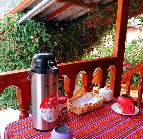 اتاق استاندارد با چشمانداز کوهستان, Punto Sagrado