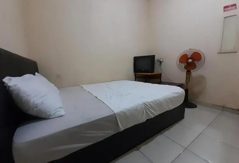 اتاق اکونومی, O Pinus Jaya Syariahneartaman Amaryllis Pekanbaru