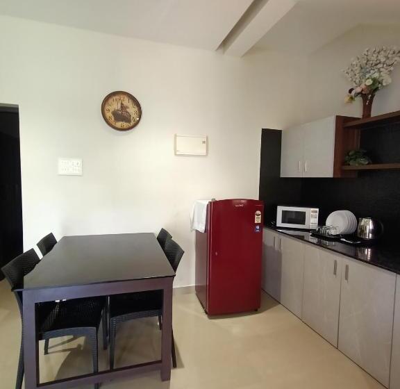 غرفة عائلية, Stayberries Hornbill Villa Athirappilly