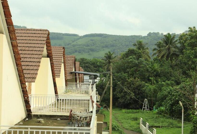 חדר משפחתי, Stayberries Hornbill Villa Athirappilly