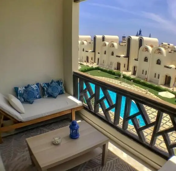 استودیوی استاندارد با چشم‌انداز دریا, Luxury Beachfront Studio  Foreign Nationals Only