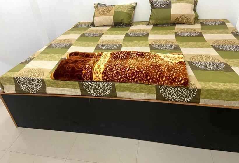 Quarto Familiar, Garuda Guest House