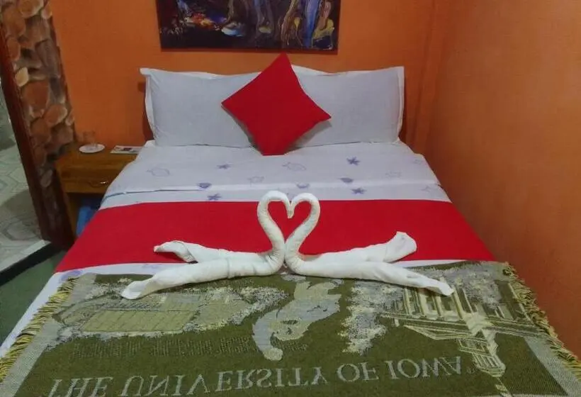 اتاق استاندارد یک نفره, Red Wood Inn