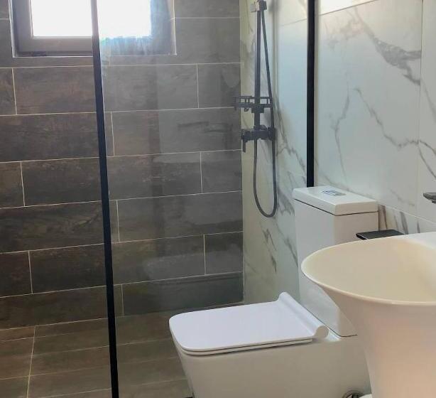 اتاق لوکس با بالکن و چشمانداز دریا, Serenity Terraces Beach, Hotel   Kokrobite