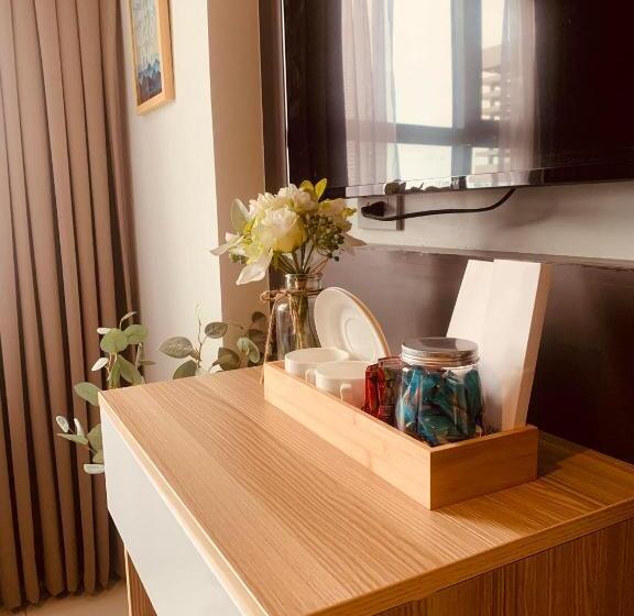 استودیوی لوکس, Young S Haven  Horizons 101 Condominium