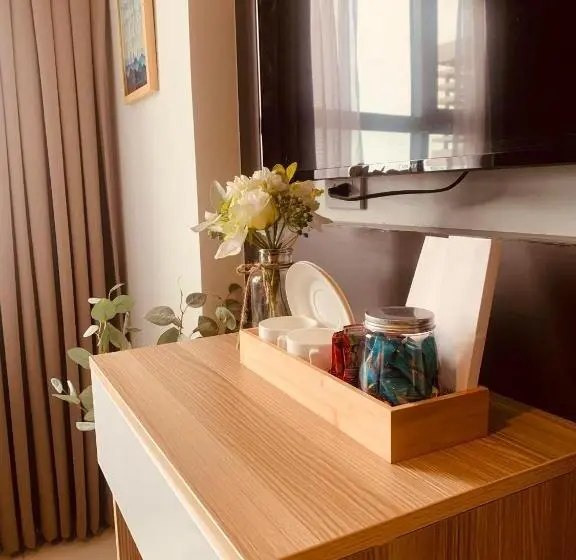 استودیوی لوکس, Young S Haven  Horizons 101 Condominium