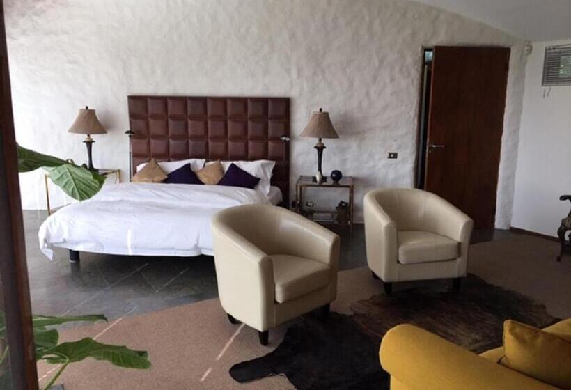 سوییت, Celestial Inn