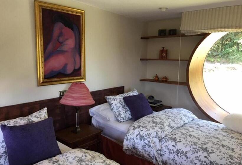 اتاق استاندارد با بالکن, Celestial Inn
