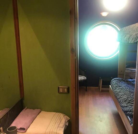 اتاق استاندارد با چشم‌انداز باغ, Celestial Inn