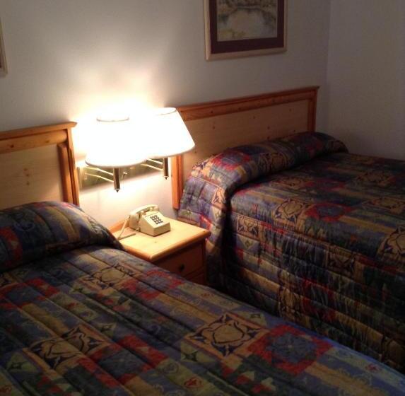 2ダブルベッドのスタンダードルーム, Central Motel