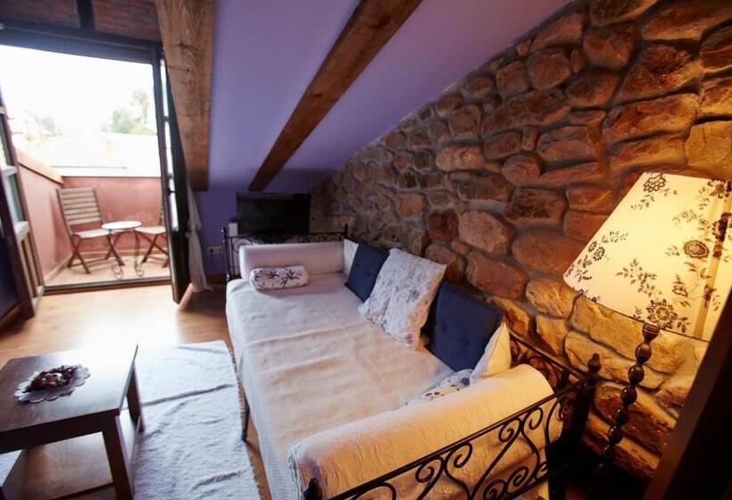 Полулюкс с Гидромассажем, Posada Rural Ochohermanas