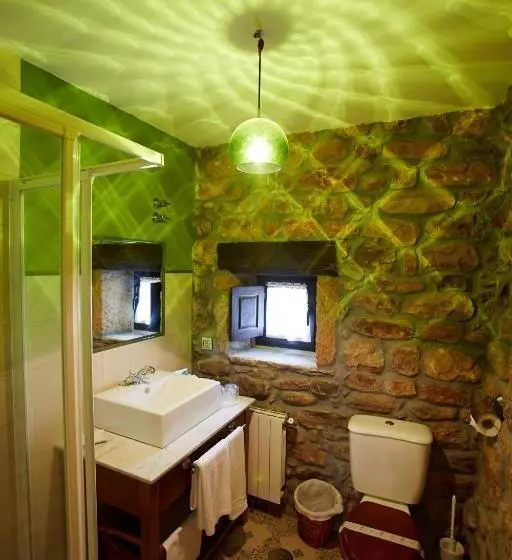 Perhehuone, Posada Rural Ochohermanas