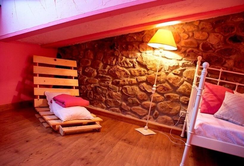 סוויטת ג'וניור, Posada Rural Ochohermanas