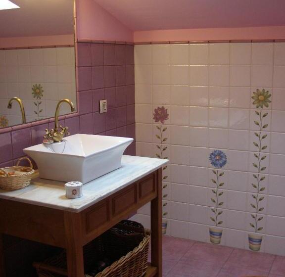 סוויטת ג'וניור עם מסג'ר מים, Posada Rural Ochohermanas