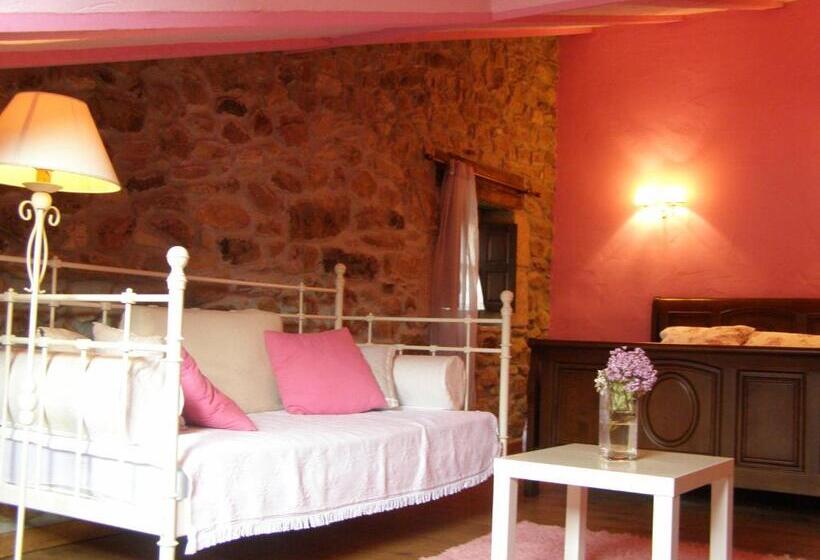 סוויטת ג'וניור עם מסג'ר מים, Posada Rural Ochohermanas