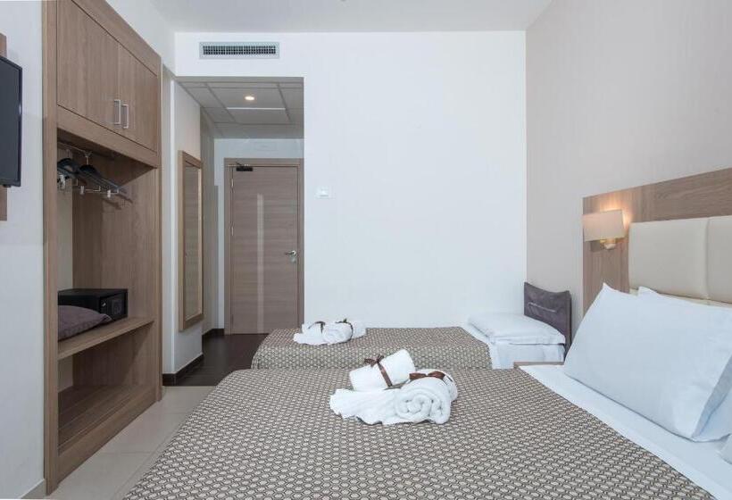 غرفة قياسية ثلاثية, St. Giorgio