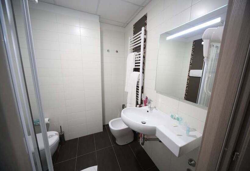 غرفة قياسية, St. Giorgio