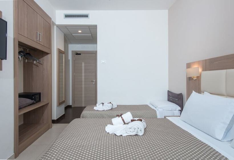 غرفة قياسية ثلاثية, St. Giorgio