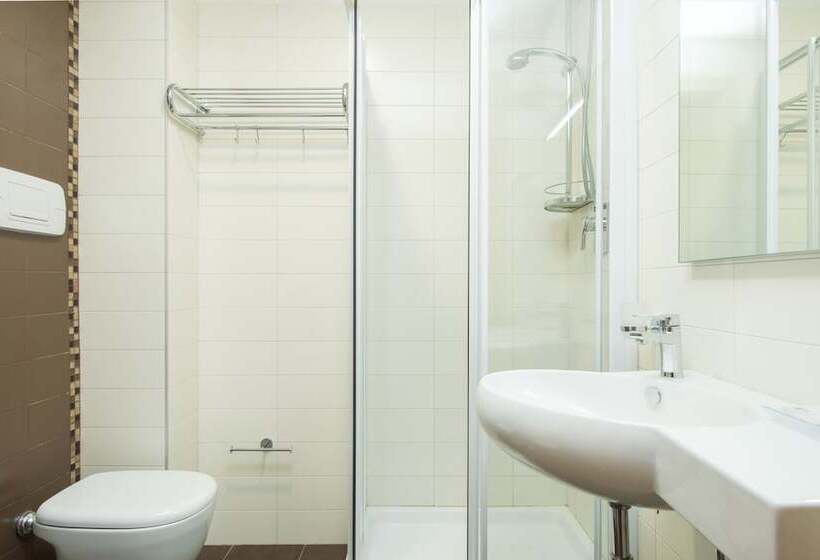 غرفة قياسية, St. Giorgio