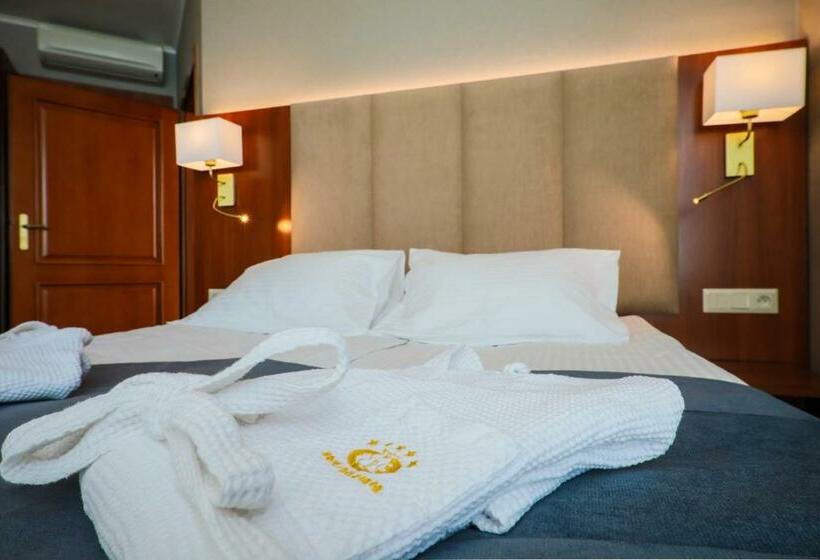 اتاق لوکس, Belweder