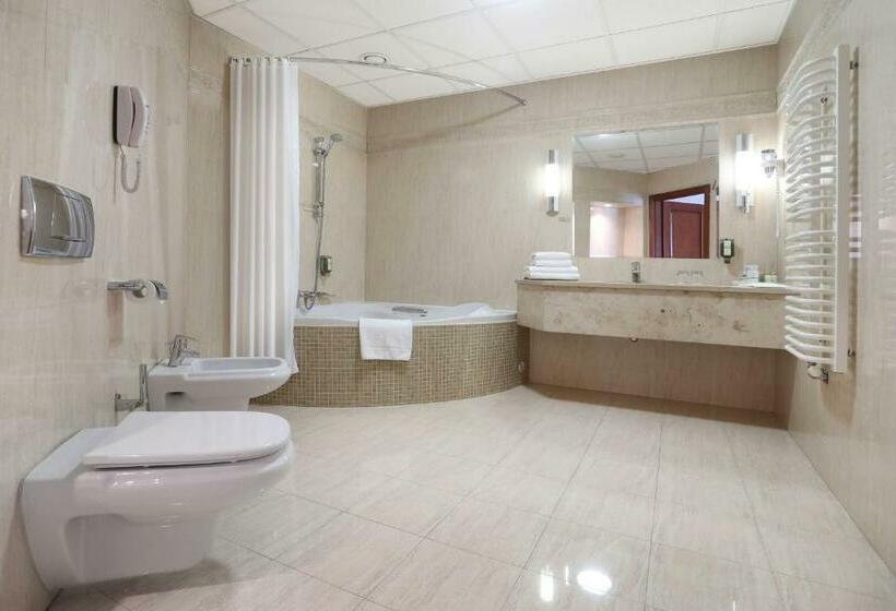 سوییت با چشمانداز کوه, Belweder