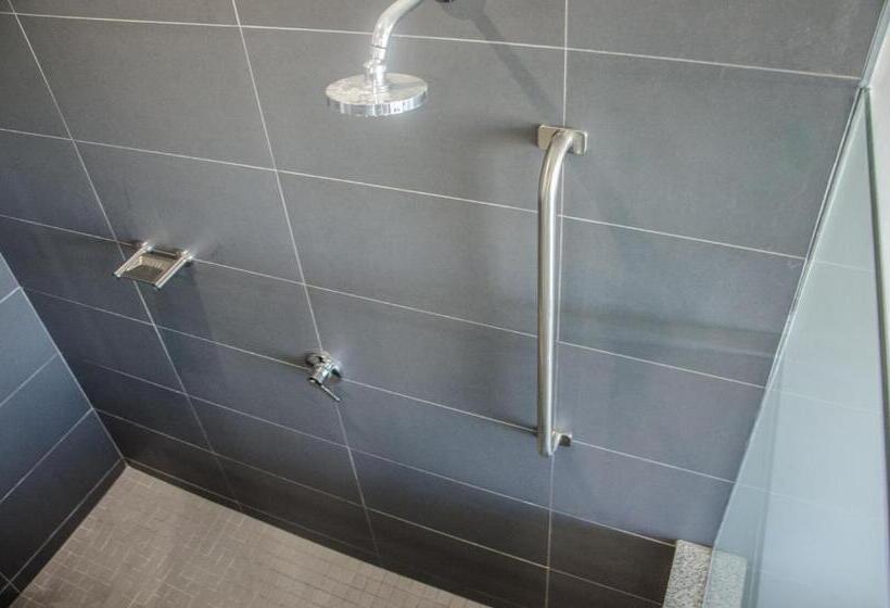 이그제큐티브 룸, Chill Pepper Boutique