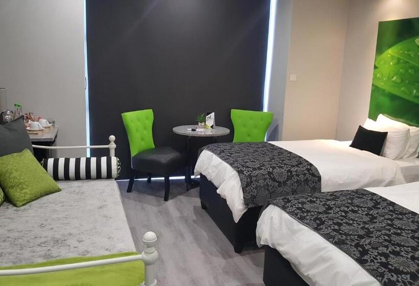 이그제큐티브 트리플, Chill Pepper Boutique