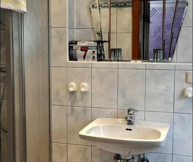 غرفة كومفورت فردية, Enzianbrenner