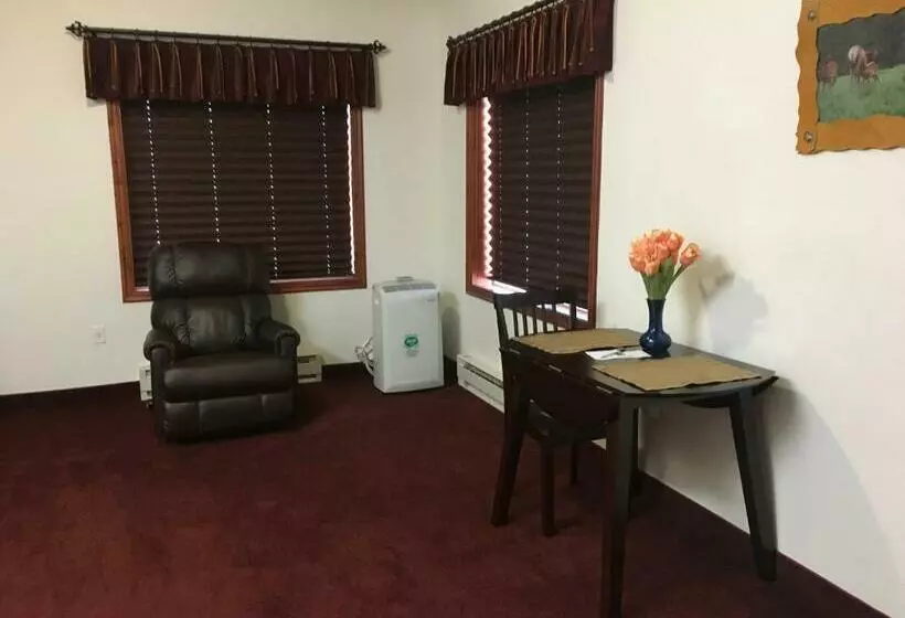 キングサイズベッドのスイートルーム, Greenwood Village Inn & Suites
