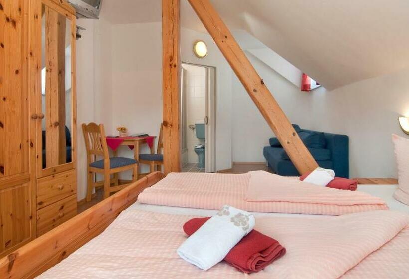 غرفة قياسية مزوَّدة بشُرفة, Gästehaus Lutschounig