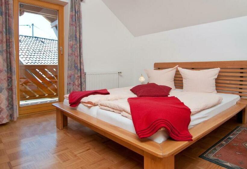 شقة غرفة واحدة, Gästehaus Lutschounig