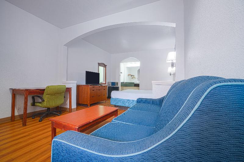 اتاق لوکس با تخت بزرگ, Island Inn