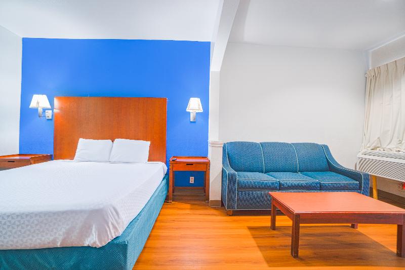 اتاق لوکس, Island Inn