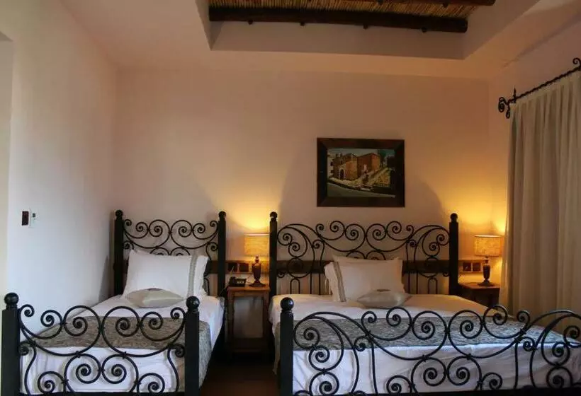 اتاق استاندارد سه نفره, Kemerli Konak Boutique