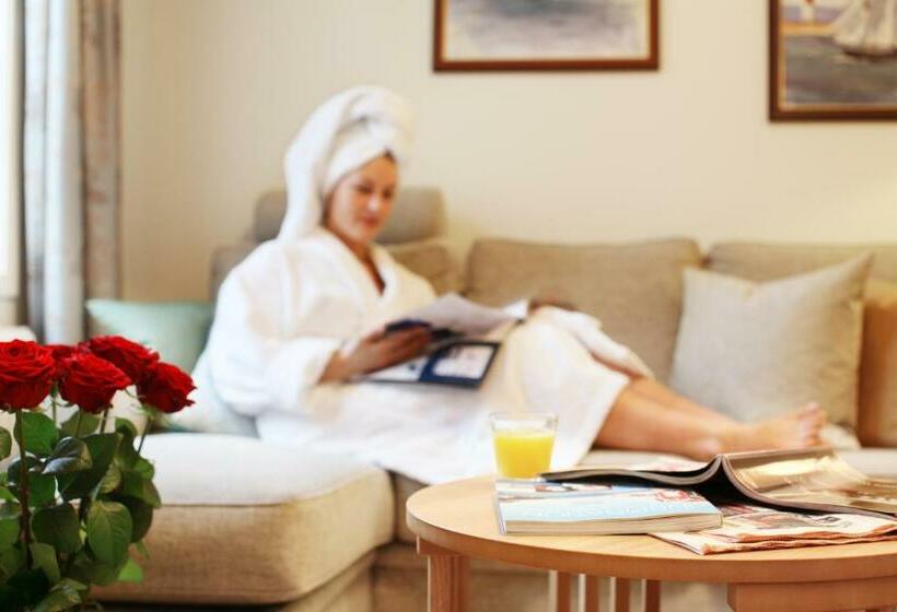 סוויטה, L Uddewalla