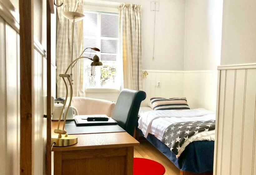 חדר אקונומי יחיד, L Uddewalla